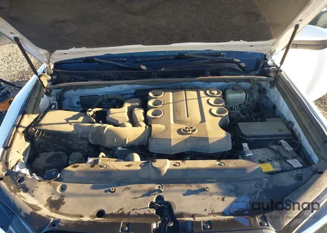 2019 Toyota 4Runner Sr5 z USA, uszkodzony, nr VIN JTEBU5JR4K5673415